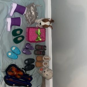 lot of all american girl doll ACCESSORIES!